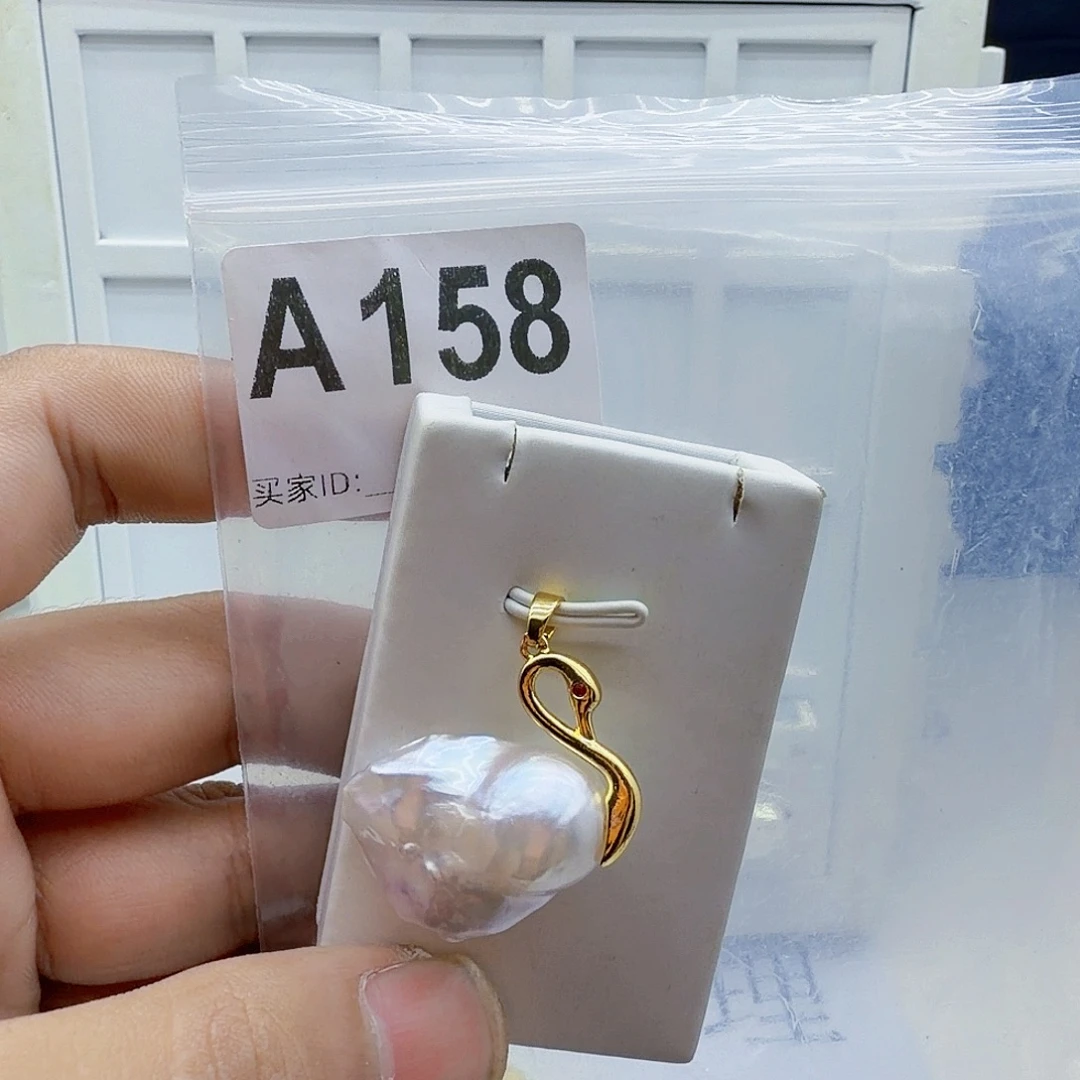 淡水珍珠颈饰合金