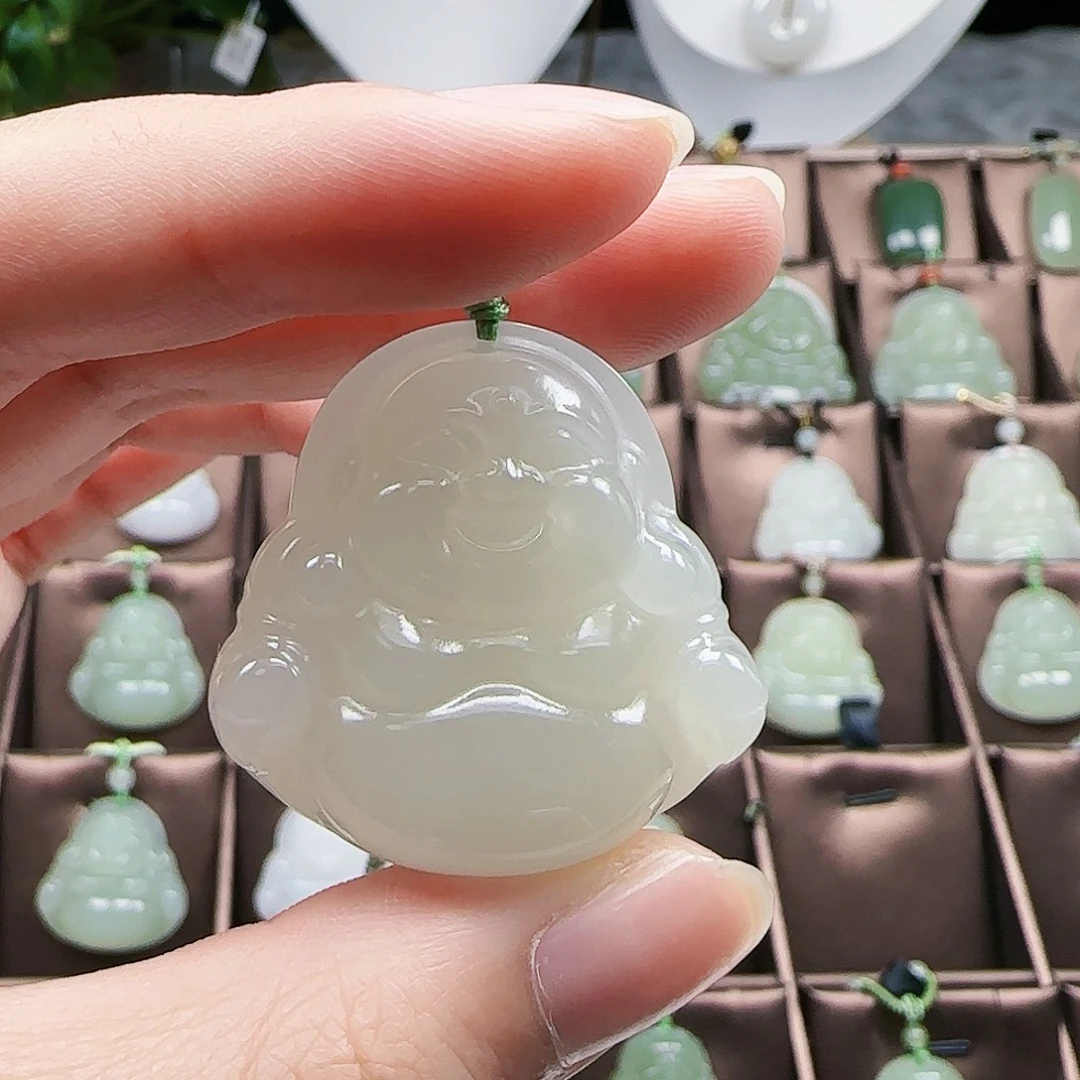 和田玉未镶嵌吊坠(赠链)