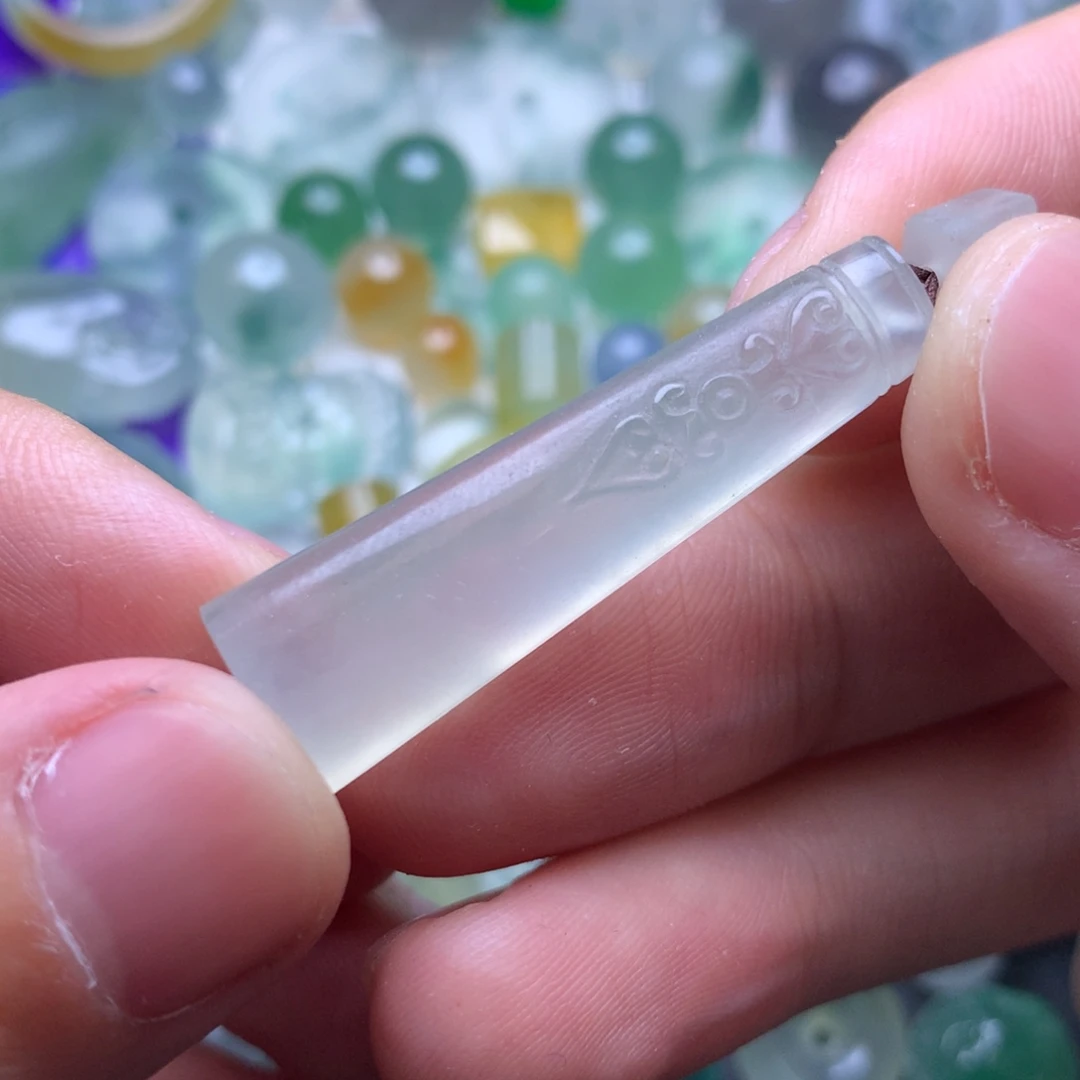 定制翡翠未镶嵌挂件