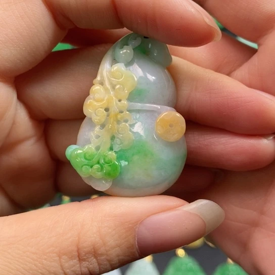 颈饰未镶嵌翡翠吊坠