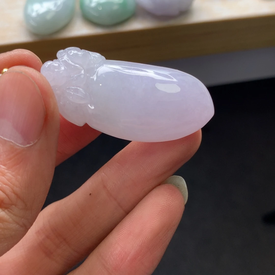 翡翠未镶嵌颈饰吊坠