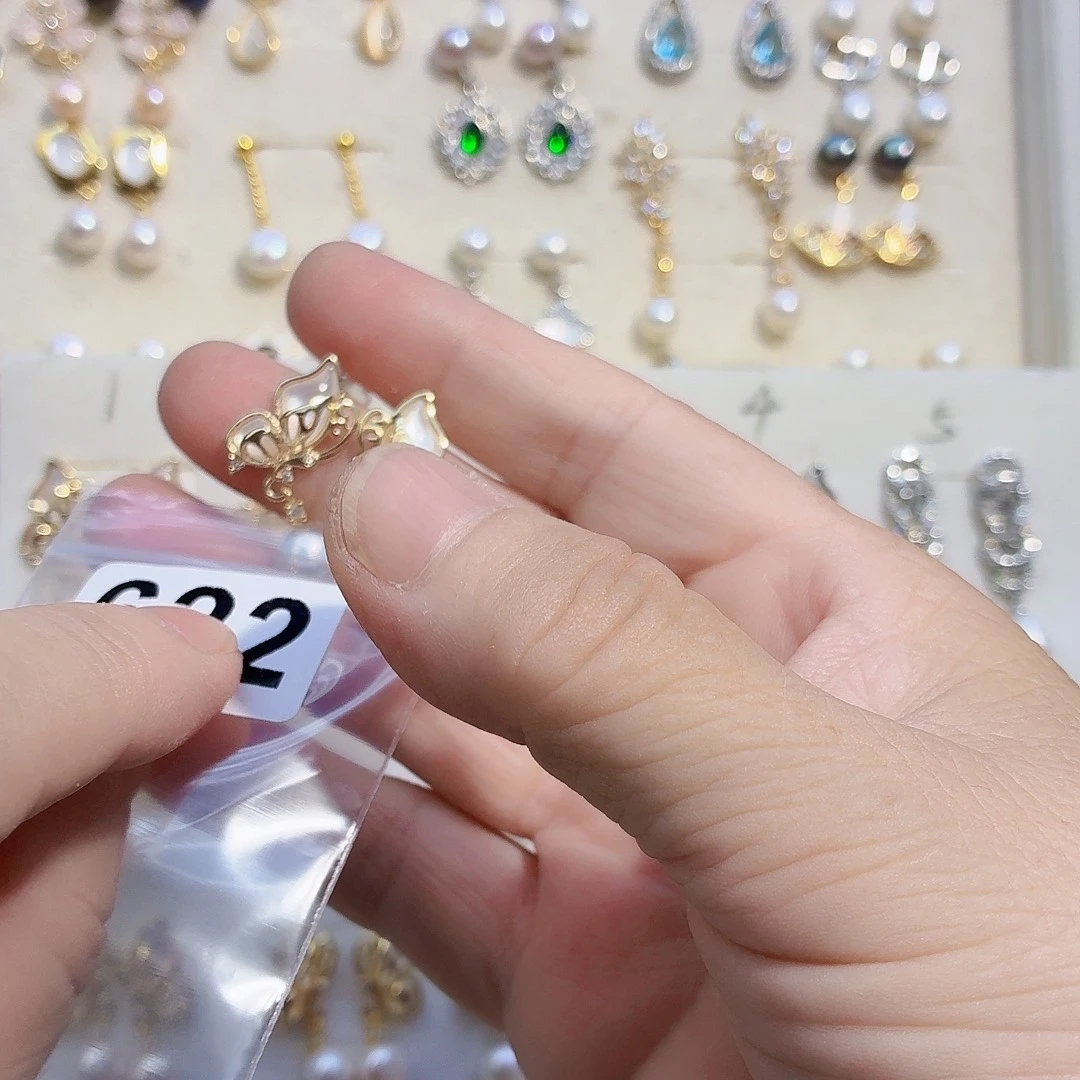 深***星淡水珍珠合金耳饰