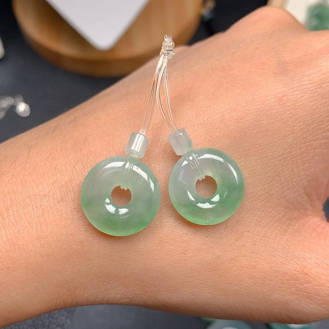 吊坠(赠链)未镶嵌翡翠