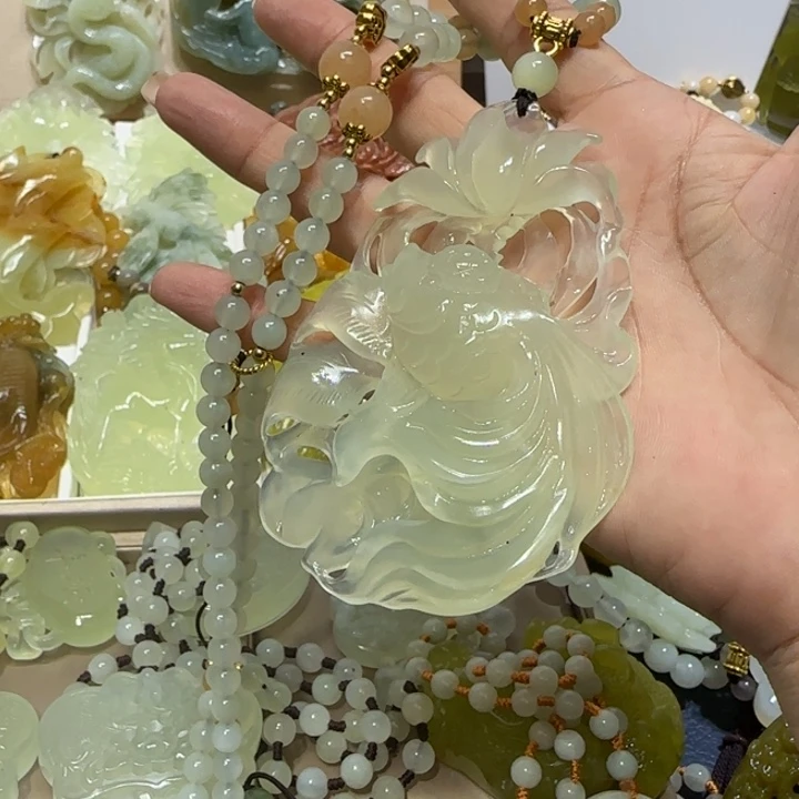 蛇纹石玉吊坠未镶嵌