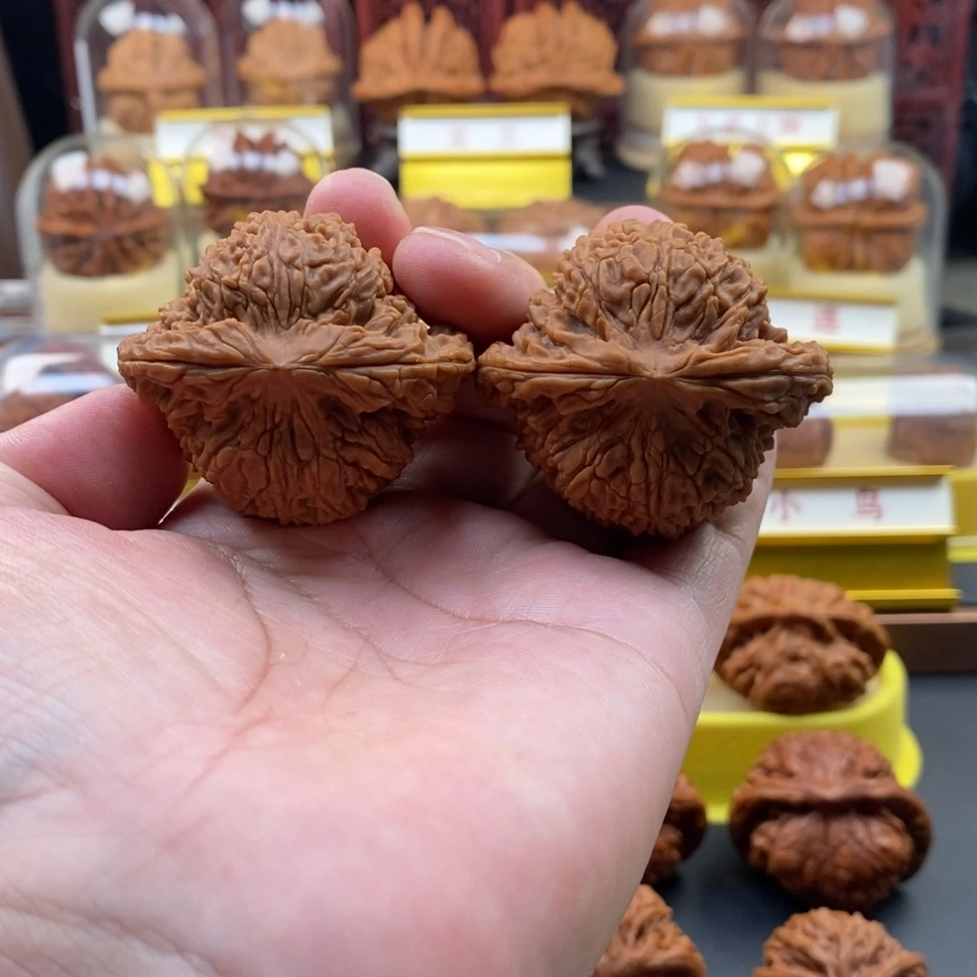 吊坠文玩核桃南疆石，全品，尺寸48