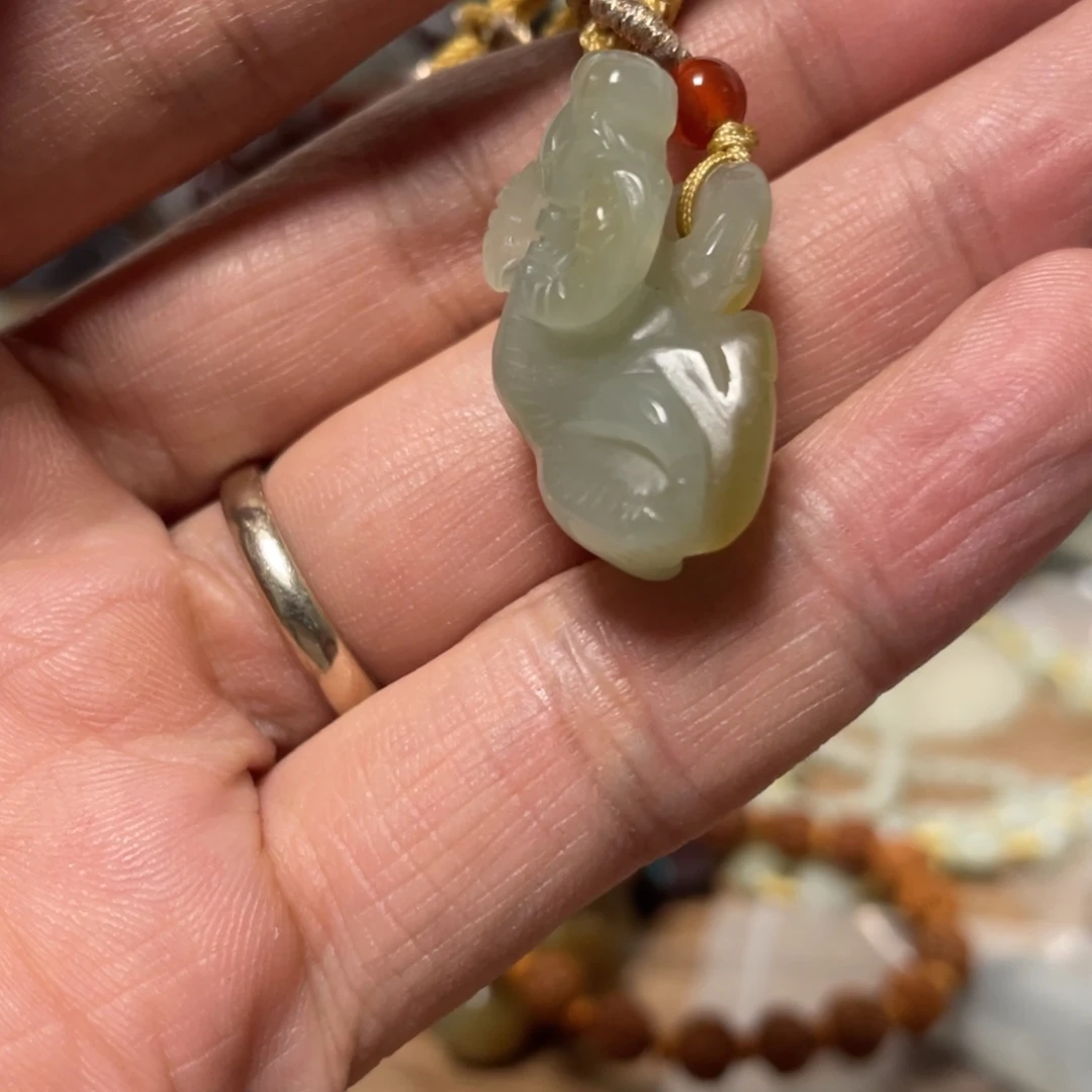 和田玉颈饰未镶嵌苍****O