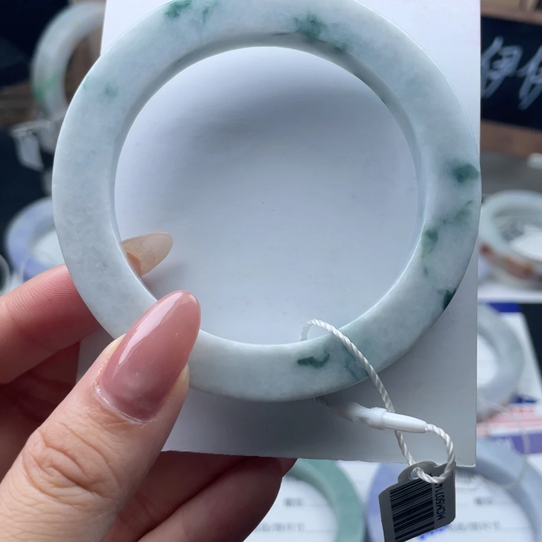 定制翡翠未镶嵌翡翠手镯基地质检发货