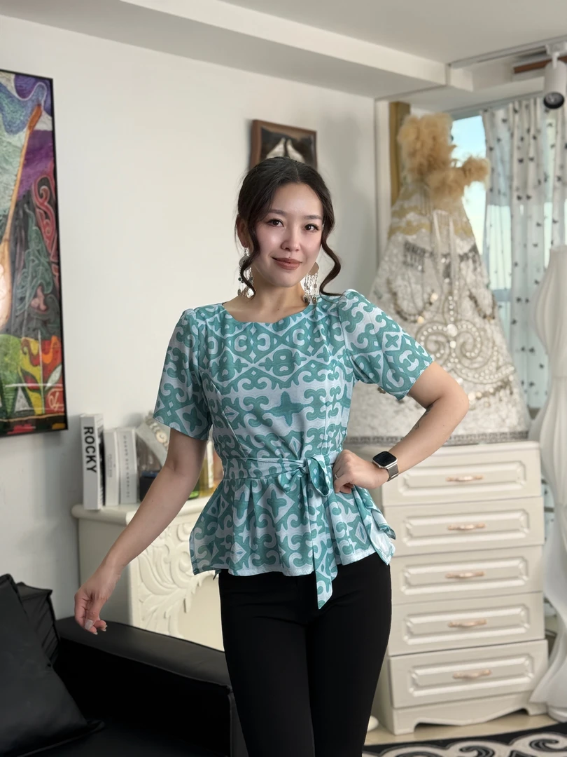 最新款原创民族风显瘦大气上衣