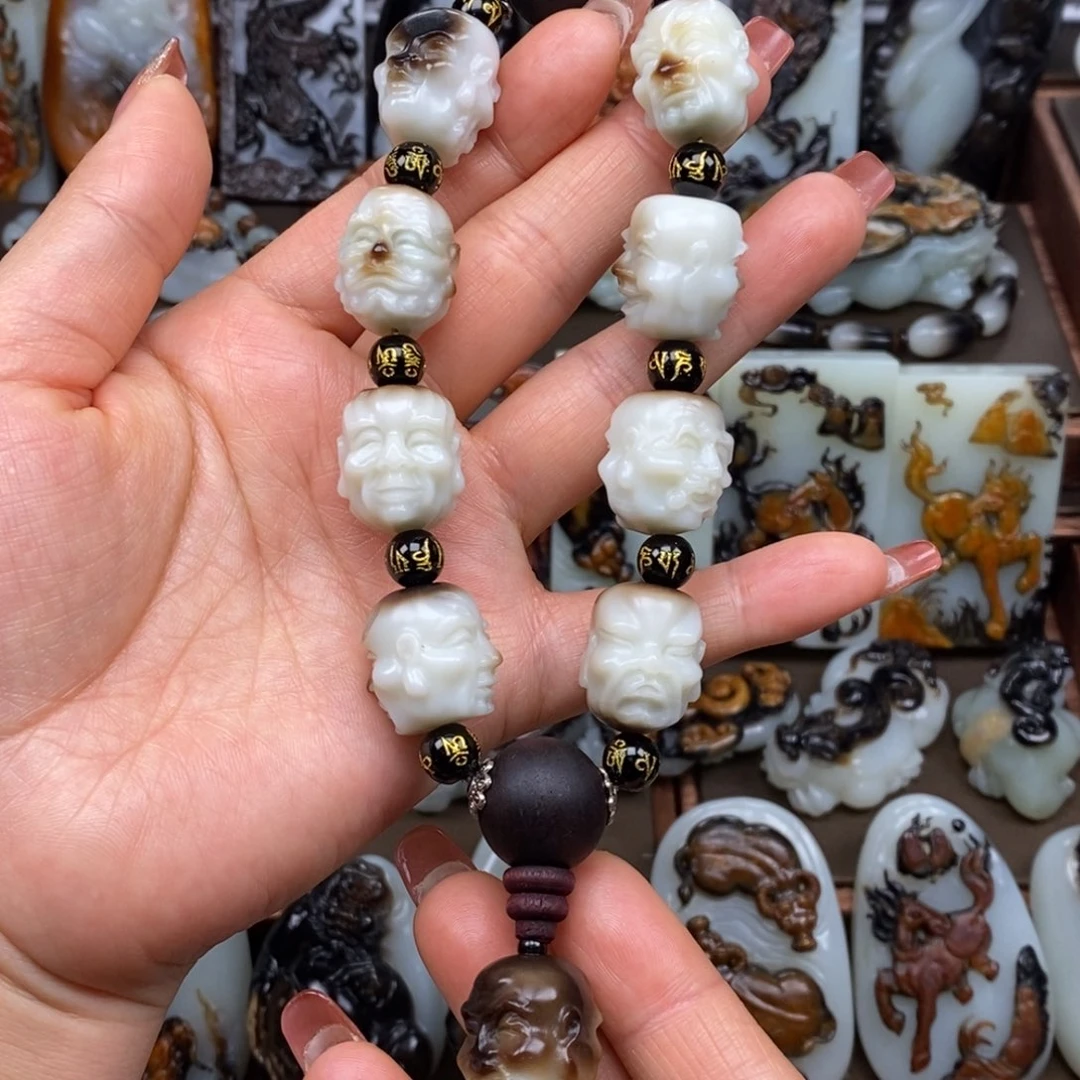 颈饰未镶嵌和田玉