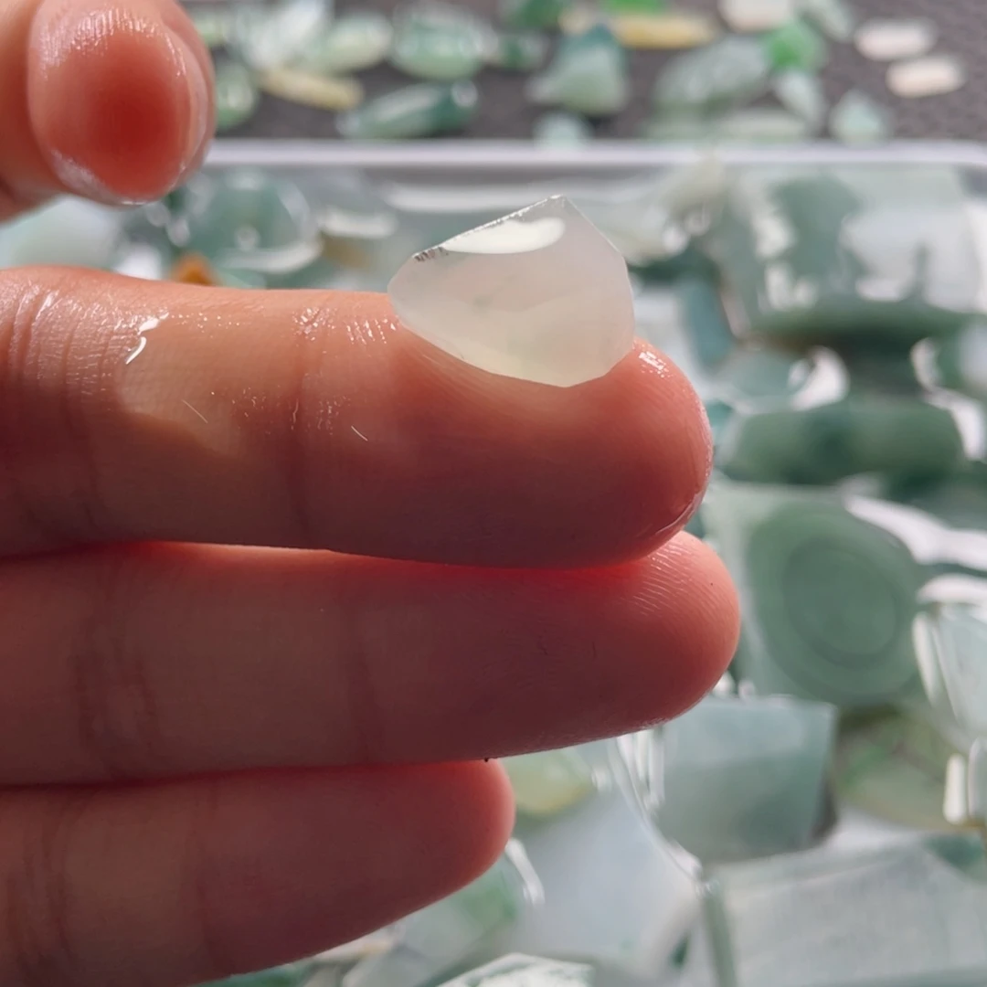 定制翡翠未镶嵌山峰