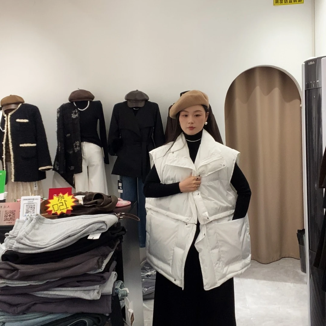 白色加棉马甲可拆卸两穿