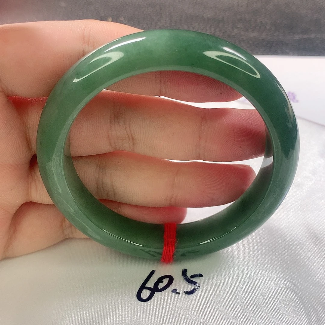 未镶嵌手镯翡翠60-61圈。303号