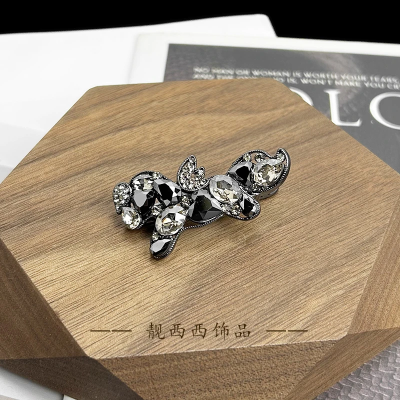 【LXX靓西西】555 精致小马氛围感时尚4.3厘米鸭嘴夹