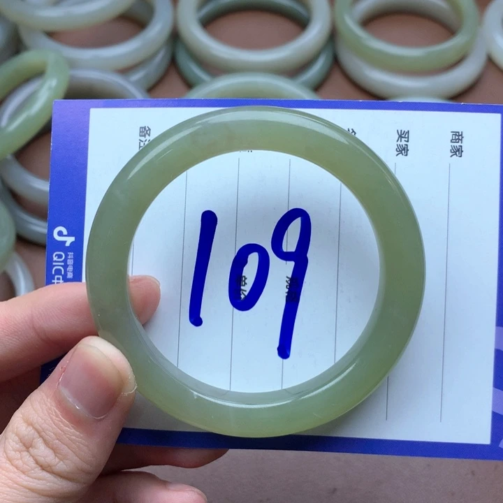 和田玉未镶嵌手镯54