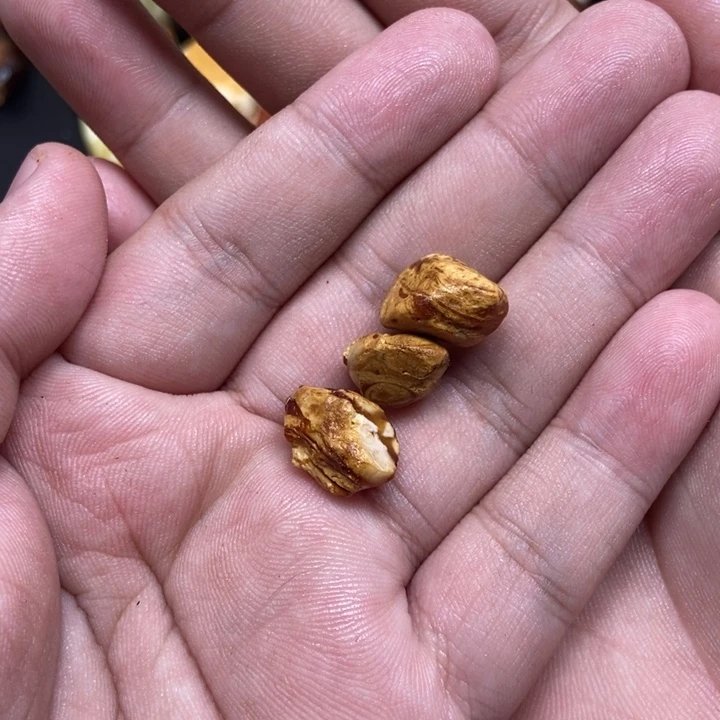 定制琥珀未镶嵌游****?定制