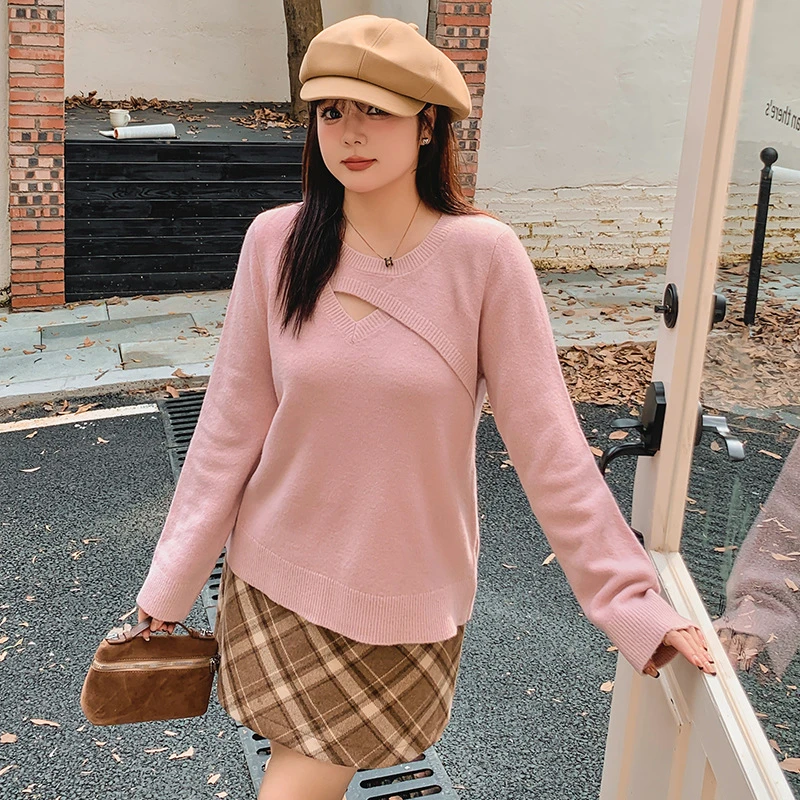 清*大码圆领设计感镂空上衣2024胖mm休闲宽松针织衫毛衣22586