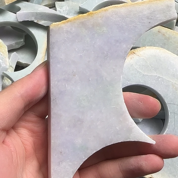 翡翠挂件未镶嵌翡翠A货边角料
