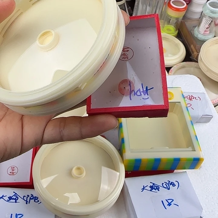 蟋蟀大黄蛉加张叽叽万体加水塔加玻璃罩