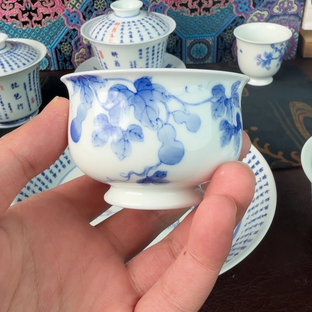 手绘青花葫芦画花