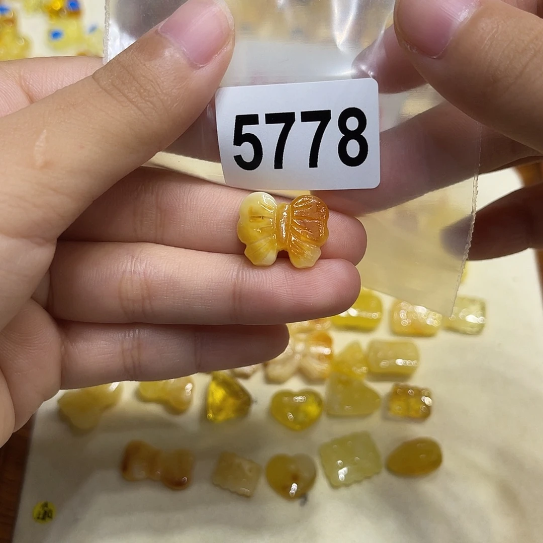 琥珀未镶嵌珠宝奇石