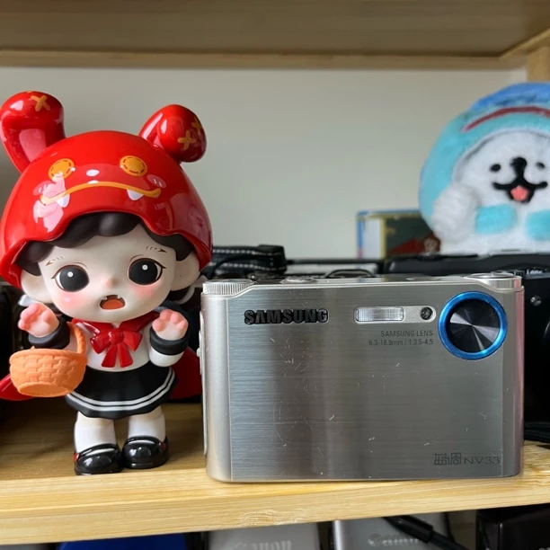 9新  三星nv33 820w像素 网红款 成色如图配件齐