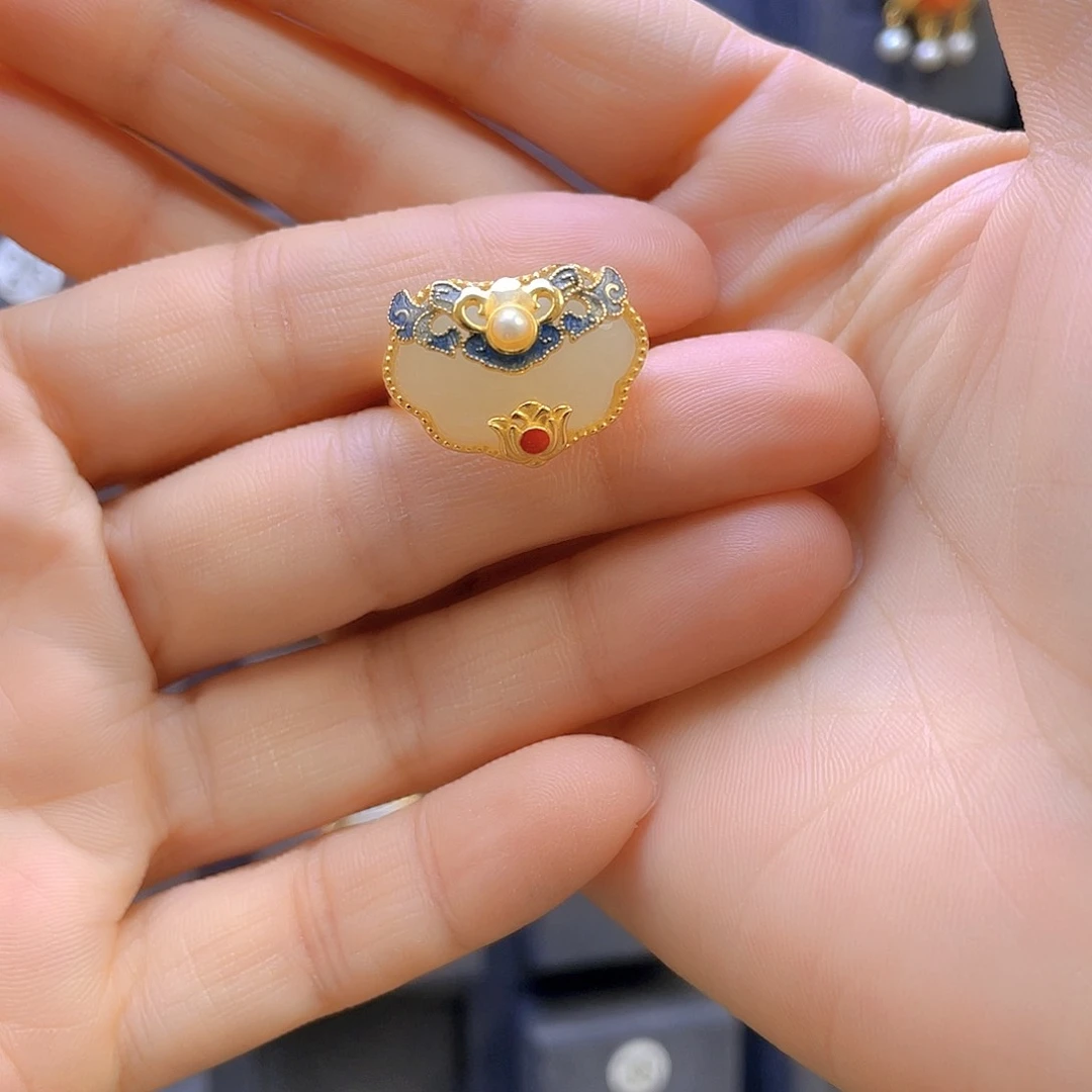 和田玉戒指银S925镀金镶嵌