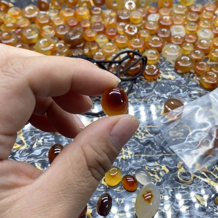 L***k玛瑙/玉髓未镶嵌颈饰