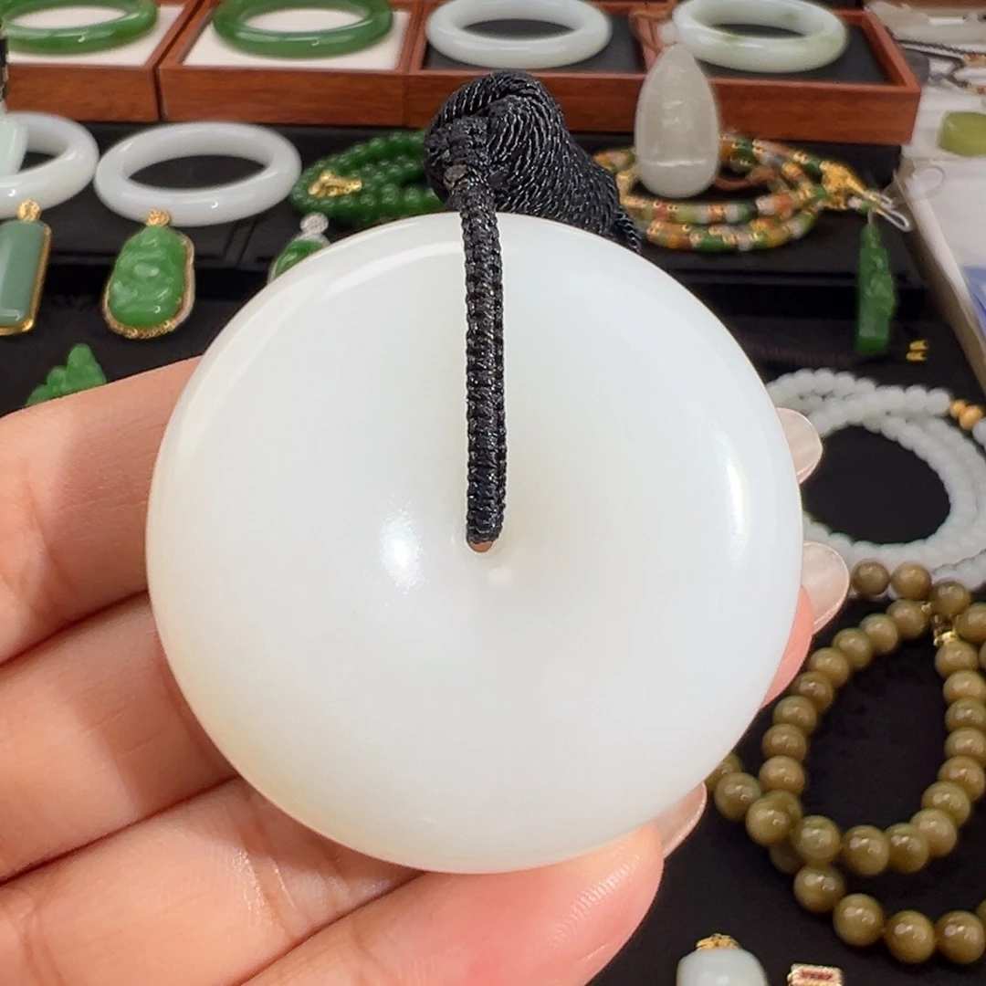 和田玉（白玉）未镶嵌颈饰羊脂白油膏平安扣
