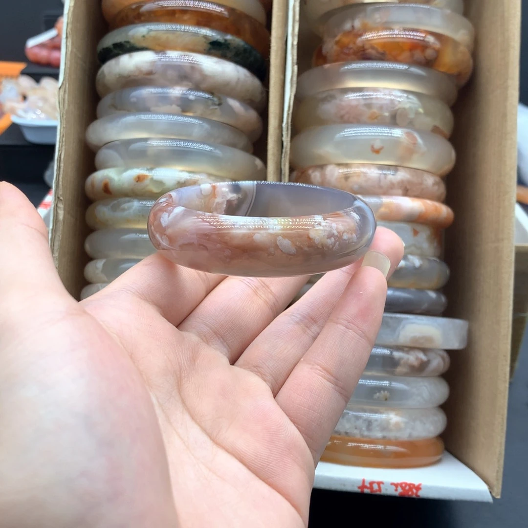 【闪购商品】手镯玛瑙/玉髓未镶嵌咖***糖