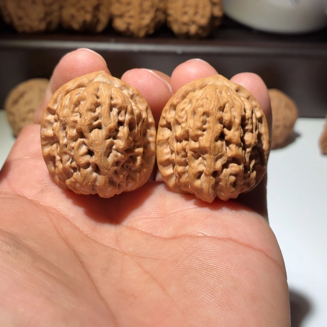 文玩核桃吊坠34霸王