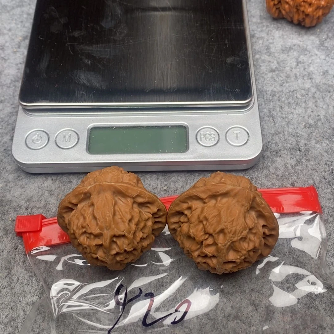 文玩核桃吊坠41宫灯