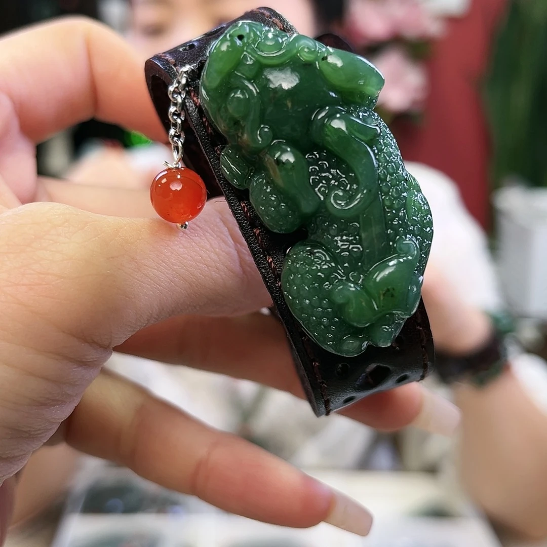 和田玉（碧玉）手链未镶嵌皮裘手牌