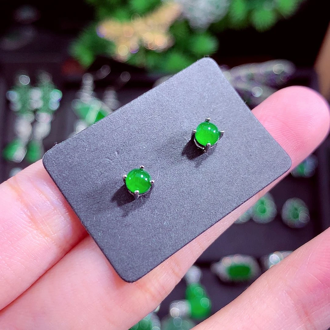 颈饰未镶嵌翡翠天然