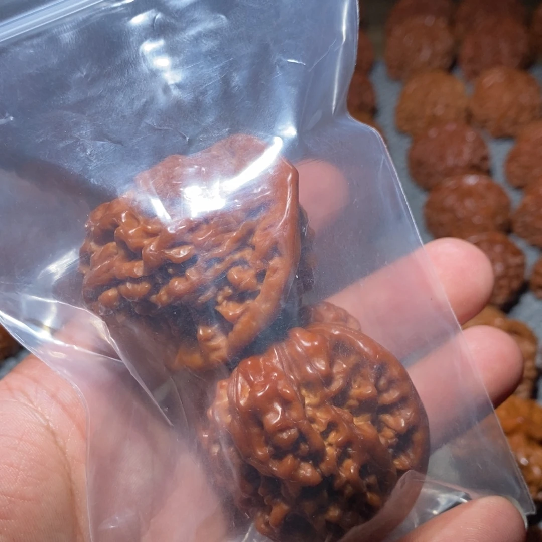 小***、文玩核桃把件官帽