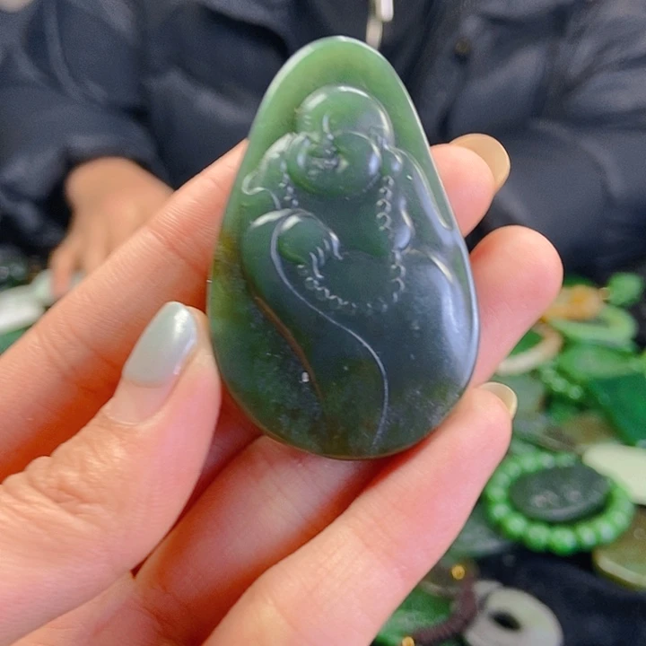 颈饰未镶嵌和田玉