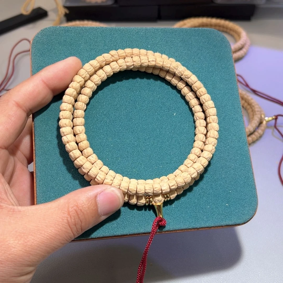 柏香籽/百香籽吊坠。*