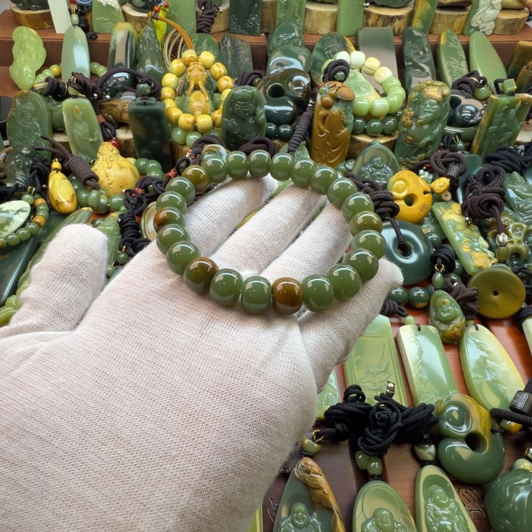 Z***r岫岩河磨玉（透闪石质玉）未镶嵌手链