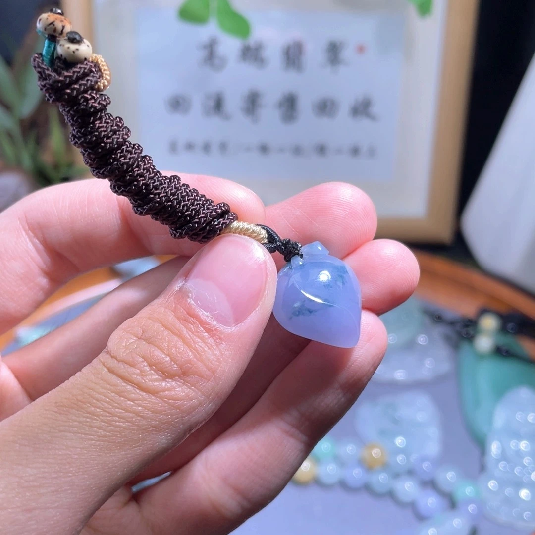 翡翠未镶嵌颈饰吊坠
