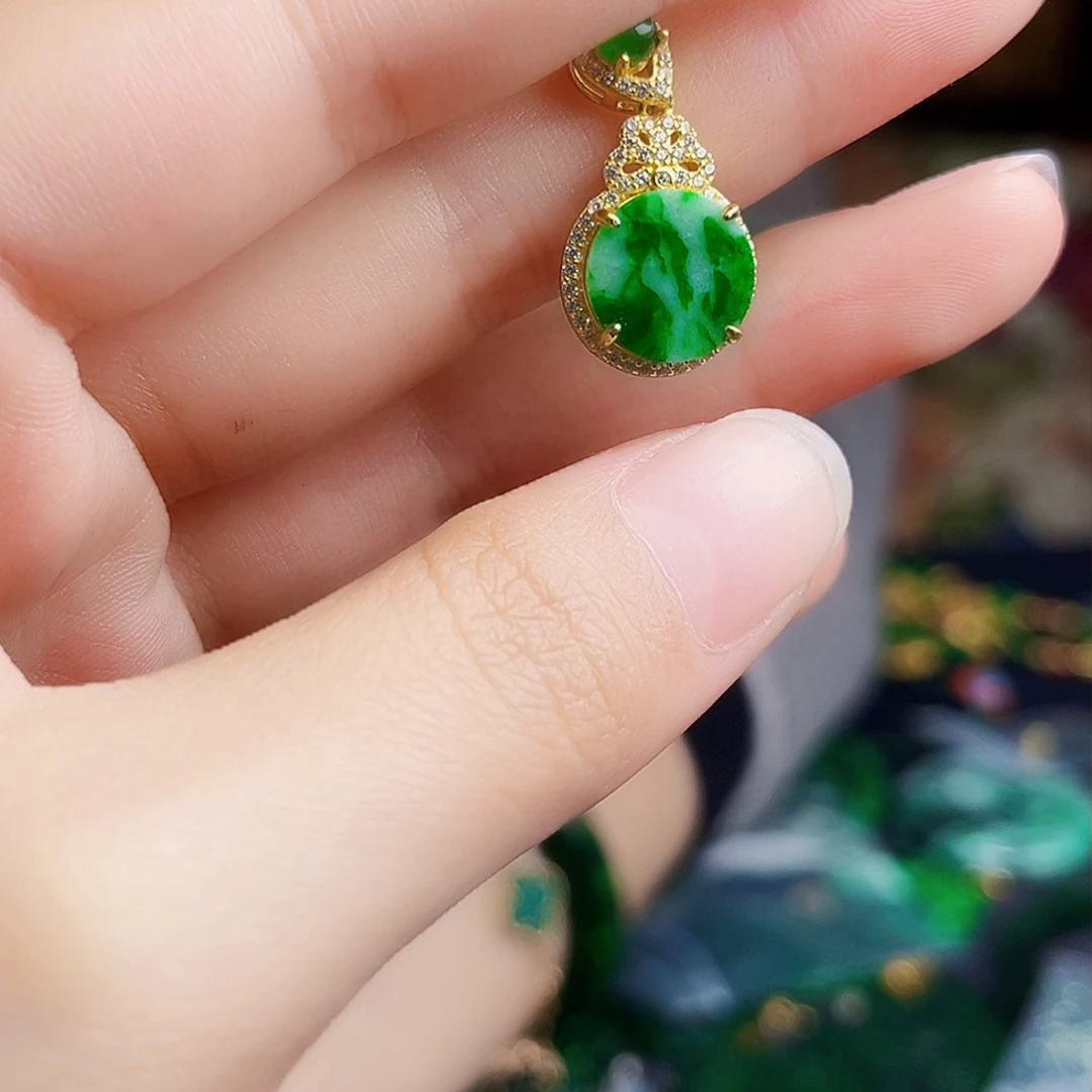 颈饰银S925镶嵌翡翠多样性