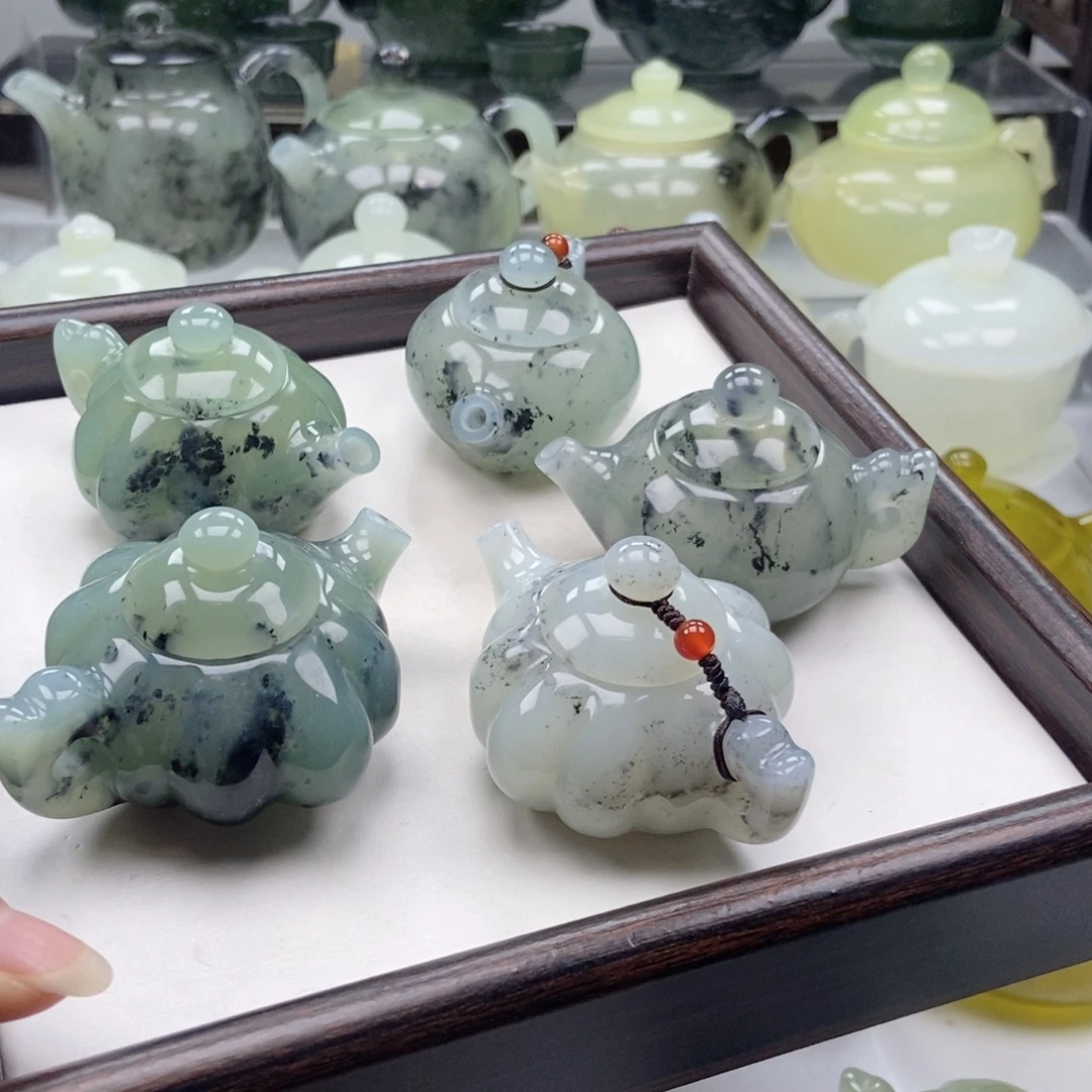 小***厨蛇纹石玉未镶嵌壶