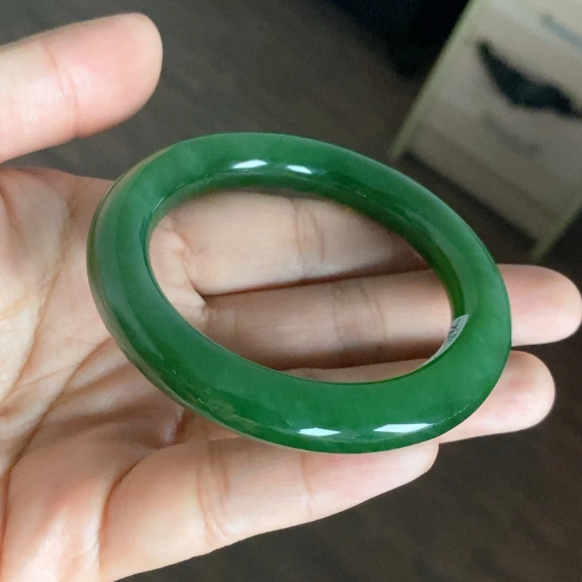 【闪购商品】未镶嵌手镯和田玉（碧玉）