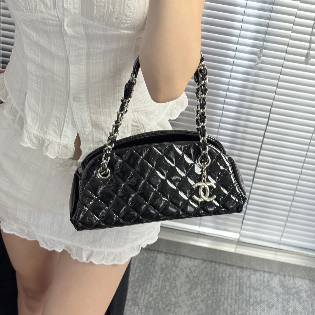 95新 Chanel/香奈儿 黑色mini菱格单肩保龄球包dby