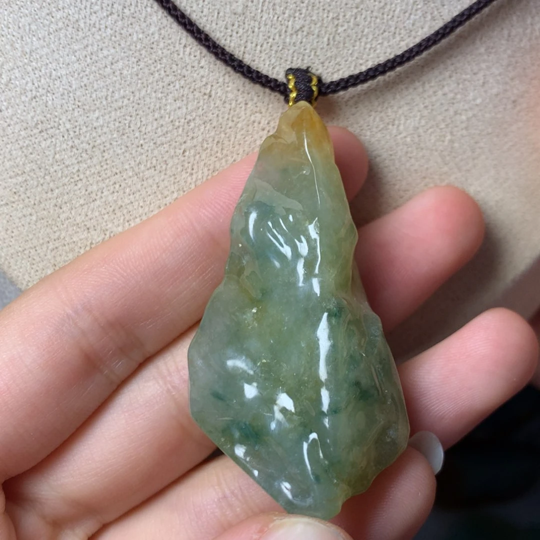 翡翠颈饰未镶嵌吊坠