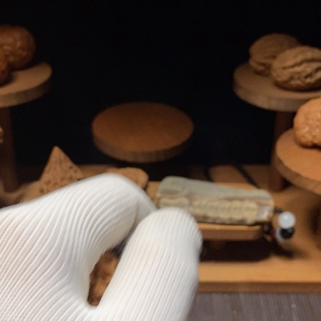 蜗***子核桃和松仁玉米都是一