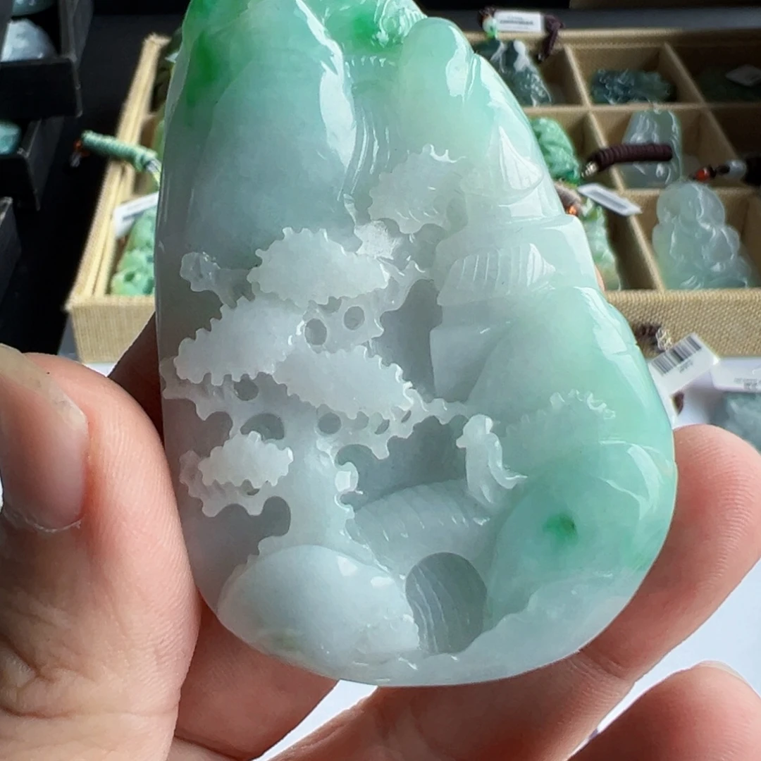 已***置翡翠未镶嵌颈饰挂件