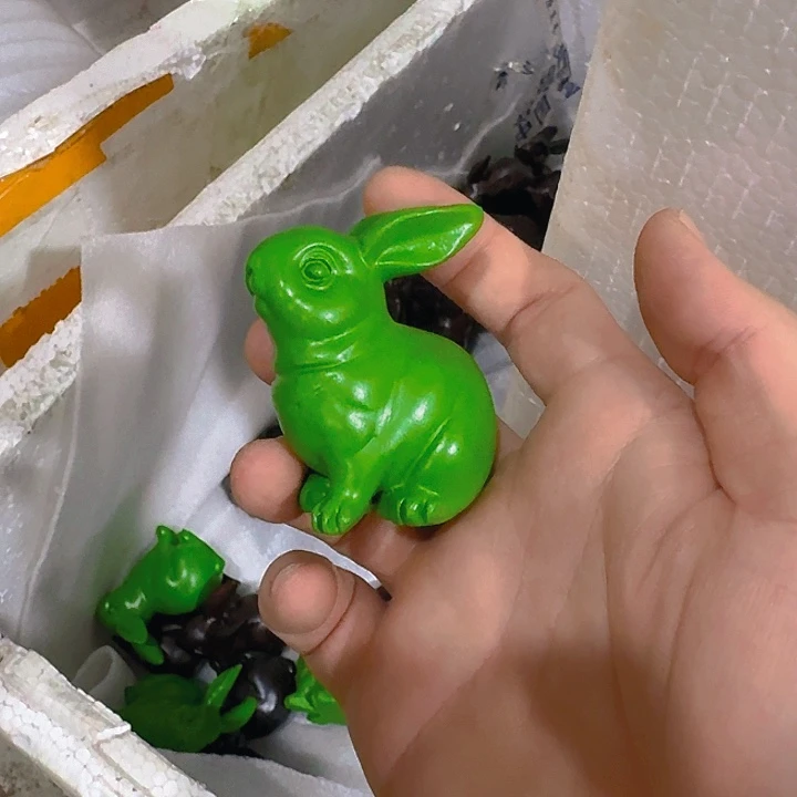 木黑檀木7绿色兔子一只