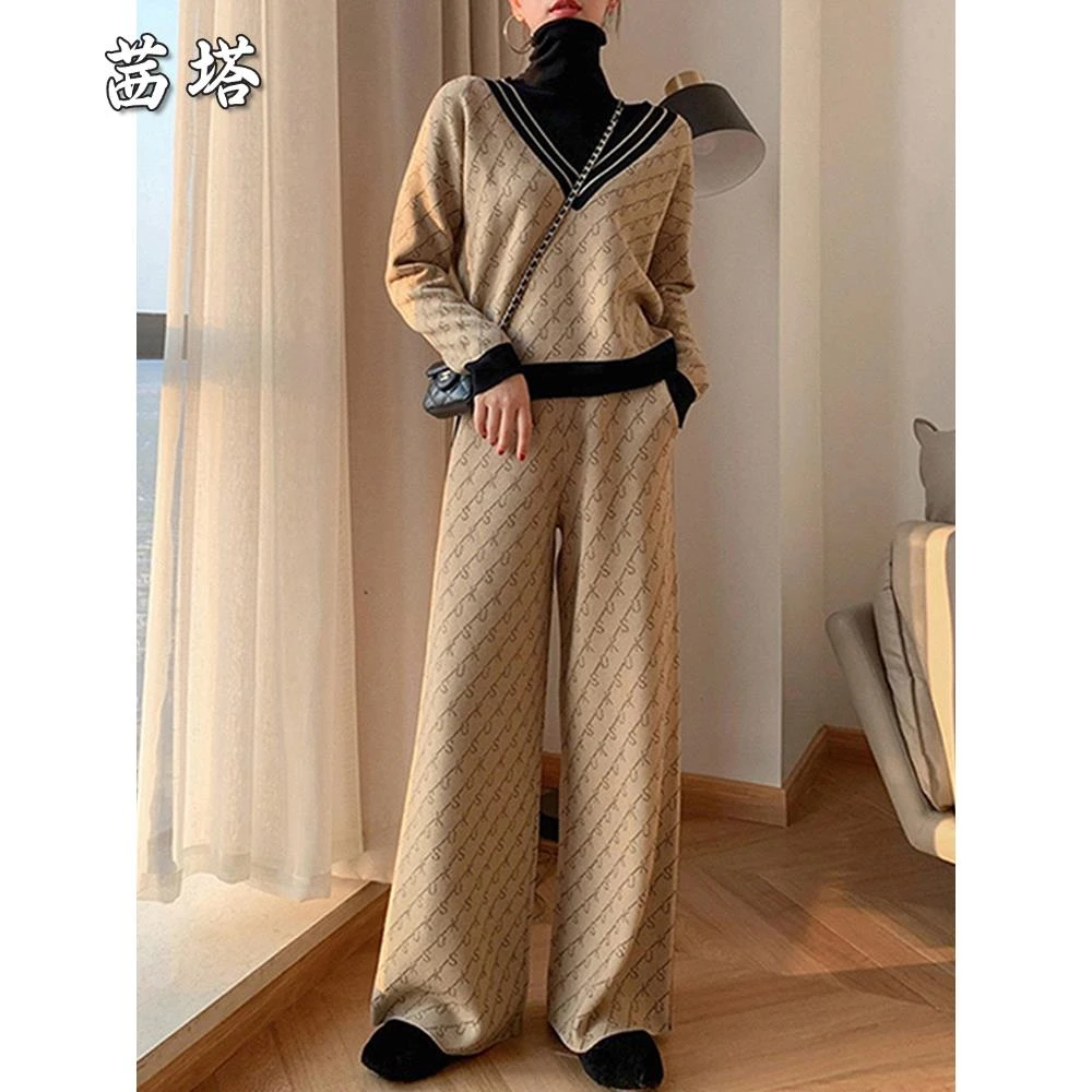 高端设计感2025年时尚百搭秋冬新款休闲优雅v领毛衣阔腿裤两件套