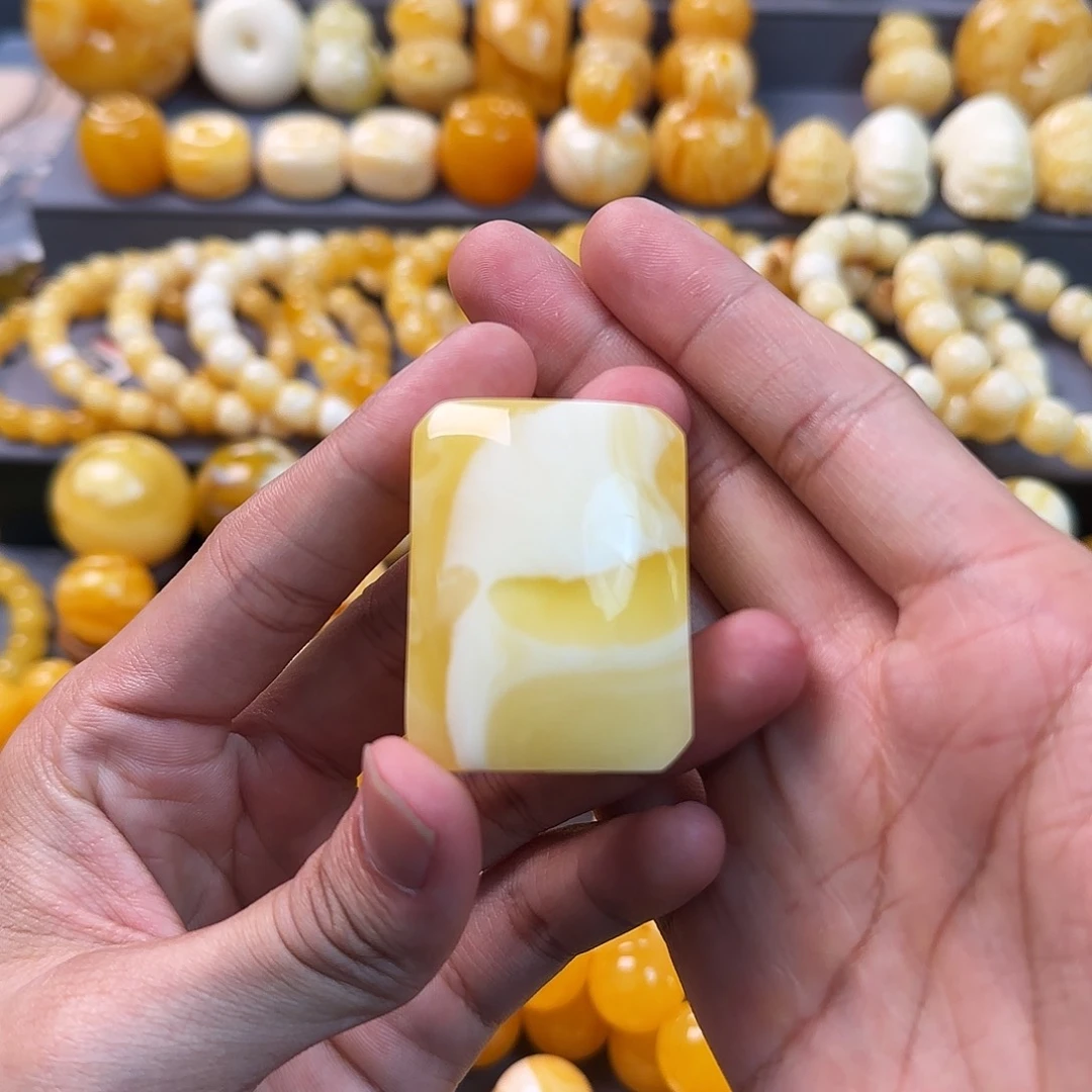 琥珀未镶嵌珠宝奇石