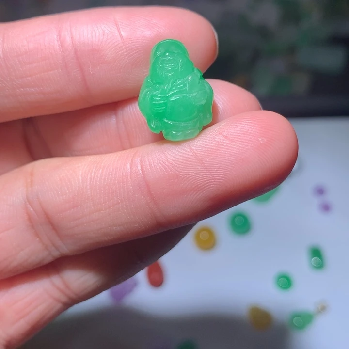 你***醉翡翠未镶嵌颈饰挂件