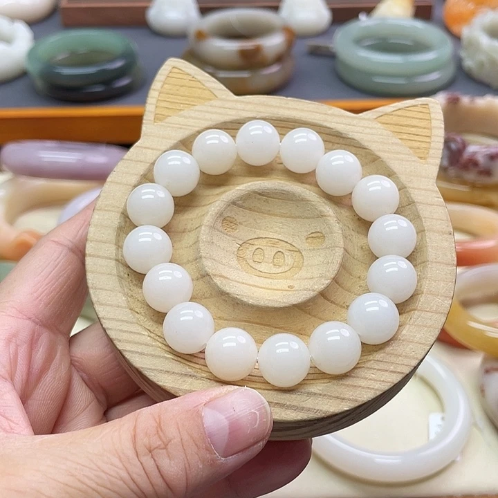 未镶嵌手镯石英质玉